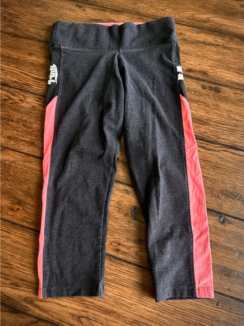 Victoria’s Secret PINK Athletic Coral Capri Leggings
